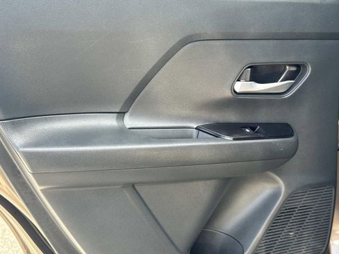 Certified 2025 Nissan Kicks SV FWD image 12