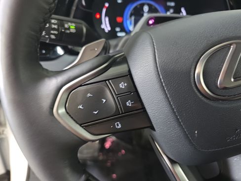 Used 2024 Lexus RX 350 FWD w/ Convenience Package image 17