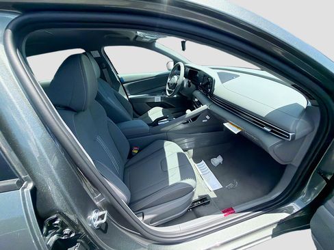 New 2026 Hyundai Elantra Sport FWD image 20
