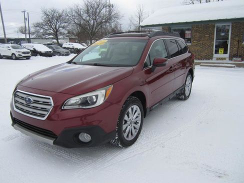 Used 2015 Subaru Outback 3.6R Limited image 4