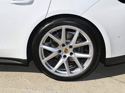 Used 2024 Porsche Panamera 4 image 63