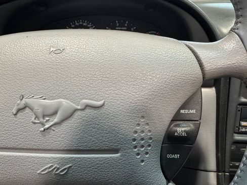 Used 1995 Ford Mustang GT RWD image 18