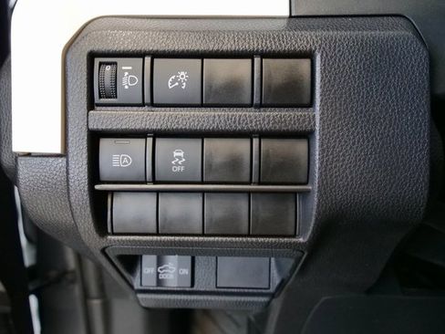 Used 2024 Toyota Tacoma TRD Off-Road image 28