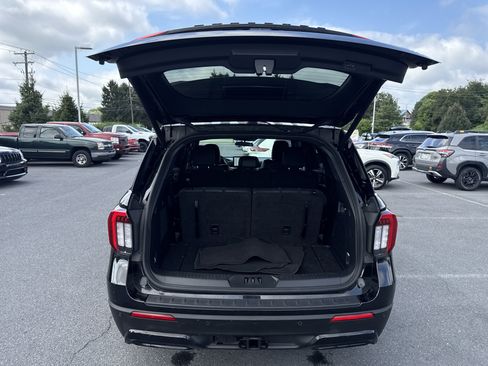 Used 2025 Ford Explorer ST-Line w/ ST-Line Street Pack AWD/4WD image 30