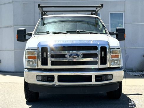 Used 2010 Ford F250 XLT AWD/4WD image 2