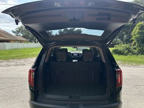 Used 2021 GMC Acadia SLT w/ Elevation Edition FWD image 15