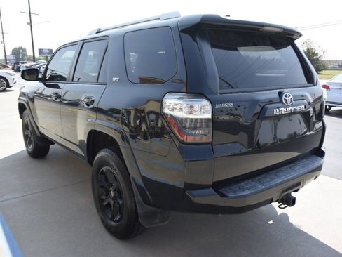 Used 2016 Toyota 4Runner SR5 Premium image 3
