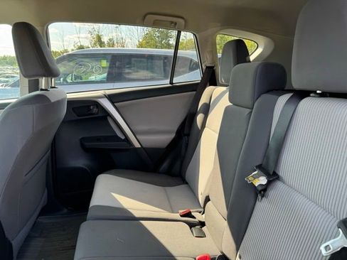 Used 2014 Toyota RAV4 LE image 9