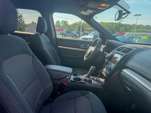 Used 2019 Ford Explorer XLT w/ Equipment Group 201A FWD image 23