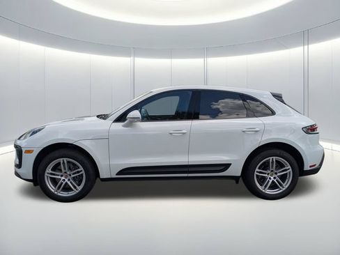 Used 2024 Porsche Macan AWD/4WD image 3