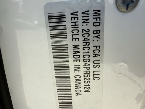 Used 2023 Chrysler Voyager LX image 35