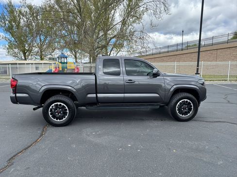 Used 2023 Toyota Tacoma SR image 5