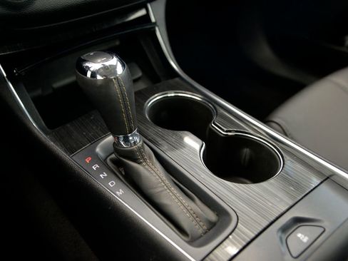 Used 2016 Chevrolet Impala LT w/ Convenience Package image 25