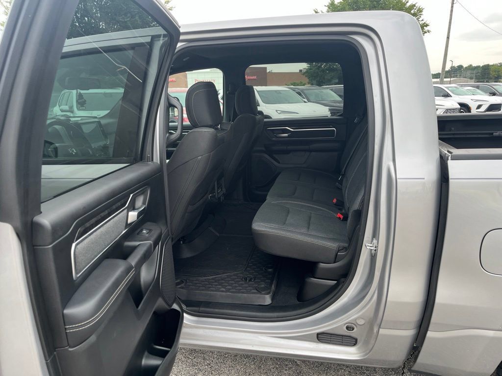 Used 2019 RAM 1500 Big Horn AWD/4WD image 10