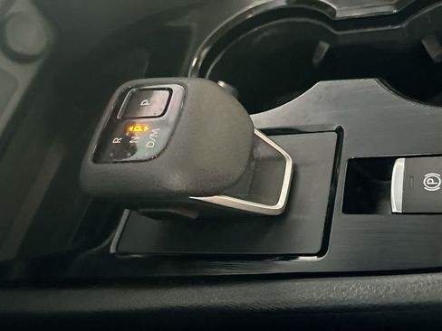 Used 2023 Nissan Rogue SV FWD image 21
