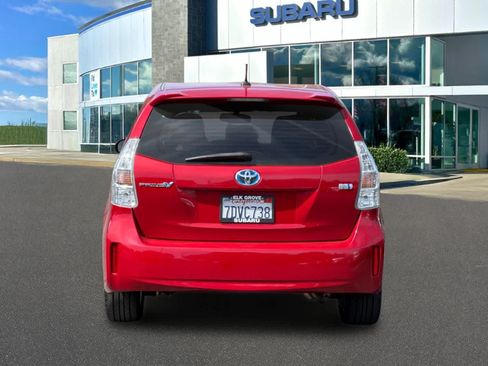 Used 2014 Toyota Prius V Five FWD image 8