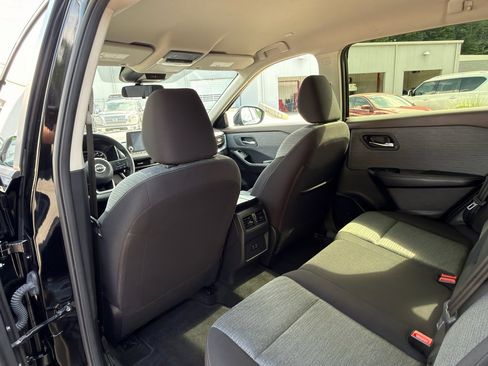 Used 2023 Nissan Rogue SV FWD image 20