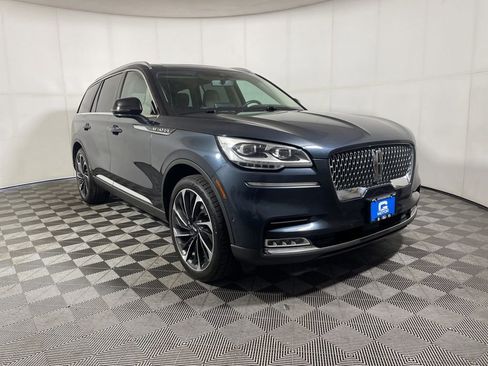 Used 2023 Lincoln Aviator Reserve w/ Equipment Group 201A AWD/4WD image 2