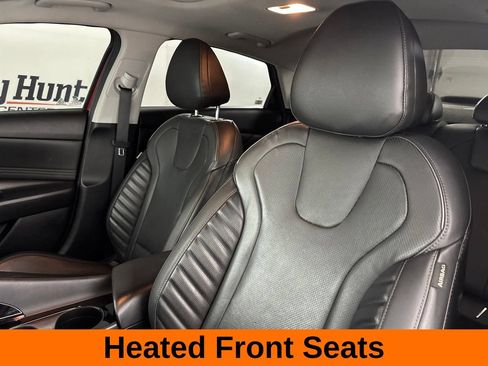 Used 2023 Hyundai Elantra Limited w/ Preferred Accessory Package FWD image 14