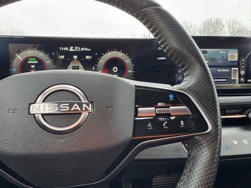 Used 2023 Nissan Ariya AWD image 22