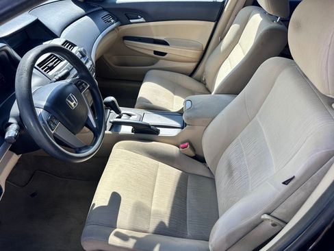Used 2012 Honda Accord LX image 5