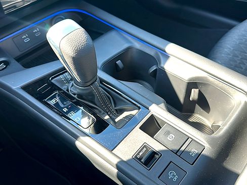 New 2026 Nissan Sentra SV w/ SV Convenience Package FWD image 24