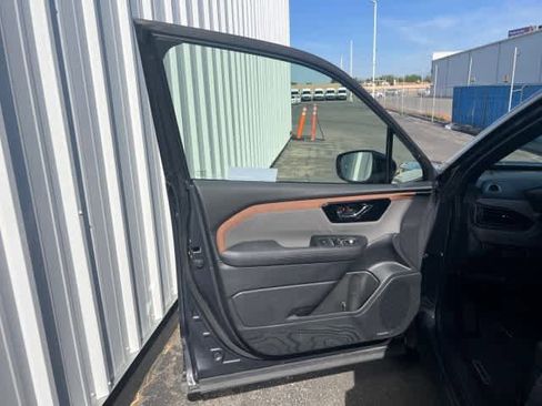 Used 2025 Subaru Forester Sport AWD/4WD image 13