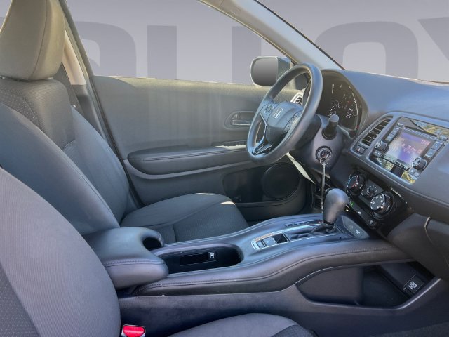Used 2021 Honda HR-V LX image 17