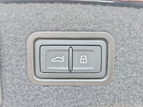 New 2026 Audi A8 L 3.0T AWD/4WD image 13