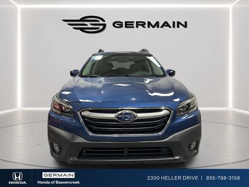 Used 2022 Subaru Outback Premium AWD/4WD image 3