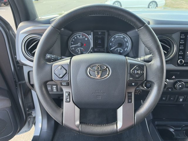 Used 2020 Toyota Tacoma TRD Off-Road w/ Technology Package AWD/4WD image 23