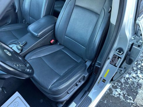 Used 2012 Hyundai Genesis 3.8 image 18