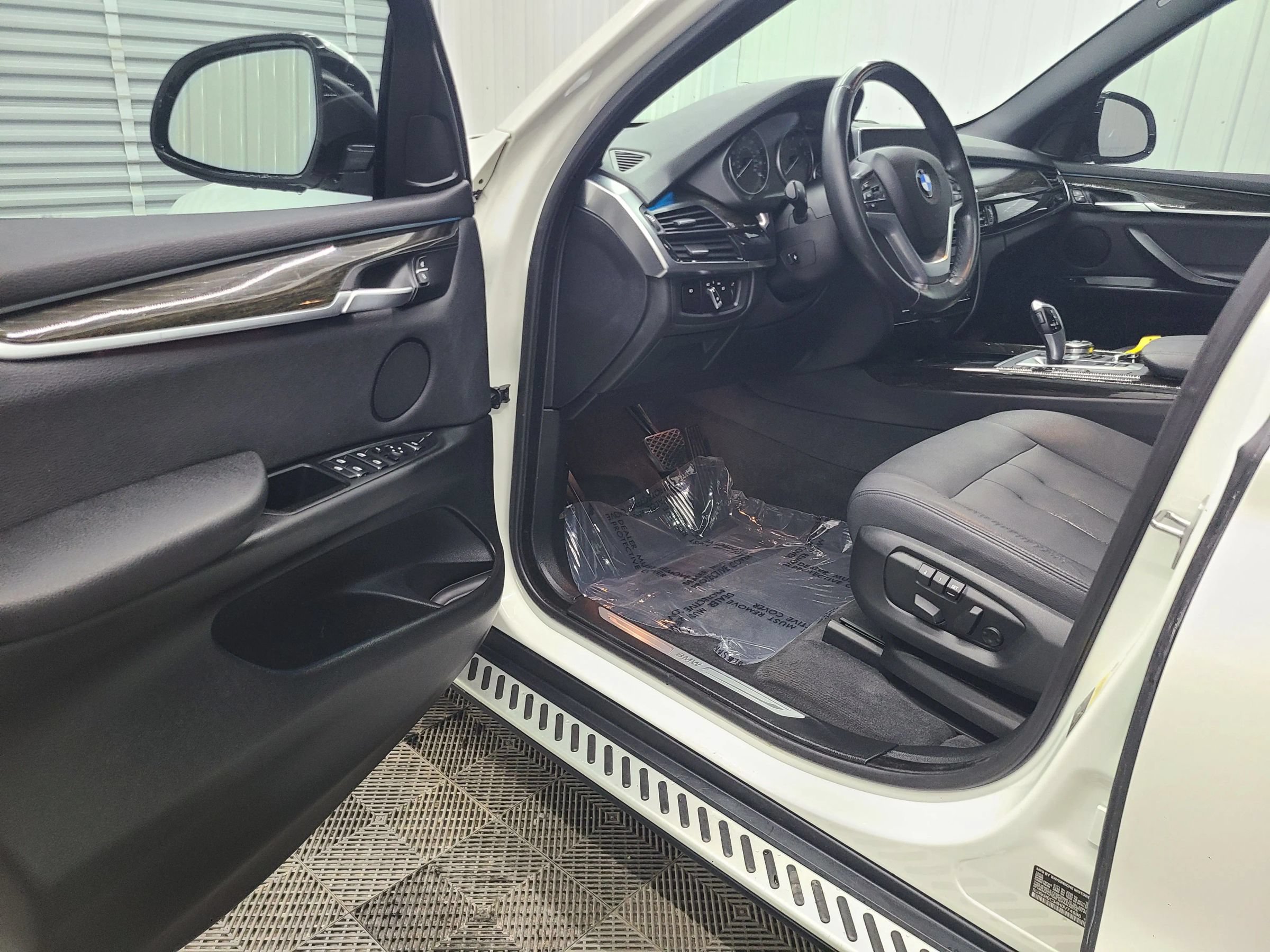 Used 2017 BMW X5 xDrive35i AWD/4WD image 23