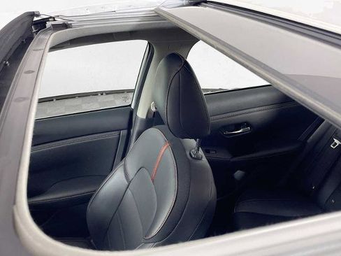 Certified 2024 Nissan Sentra SR w/ SR Premium Package image 19