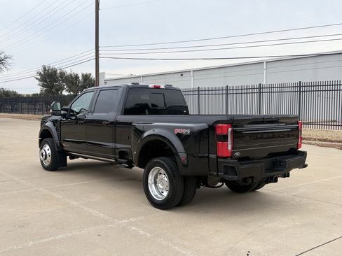 Used 2025 Ford F450 Platinum w/ FX4 Off-Road Package image 5