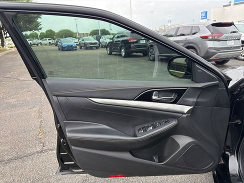 Used 2022 Nissan Maxima SV w/ Floor Mat Group image 9