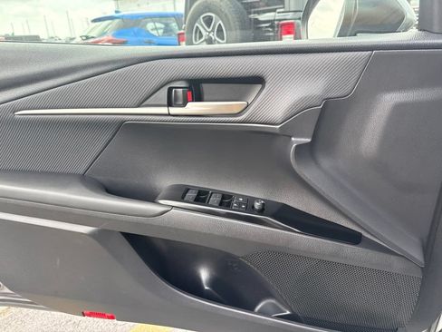 Used 2025 Toyota Camry SE FWD image 20