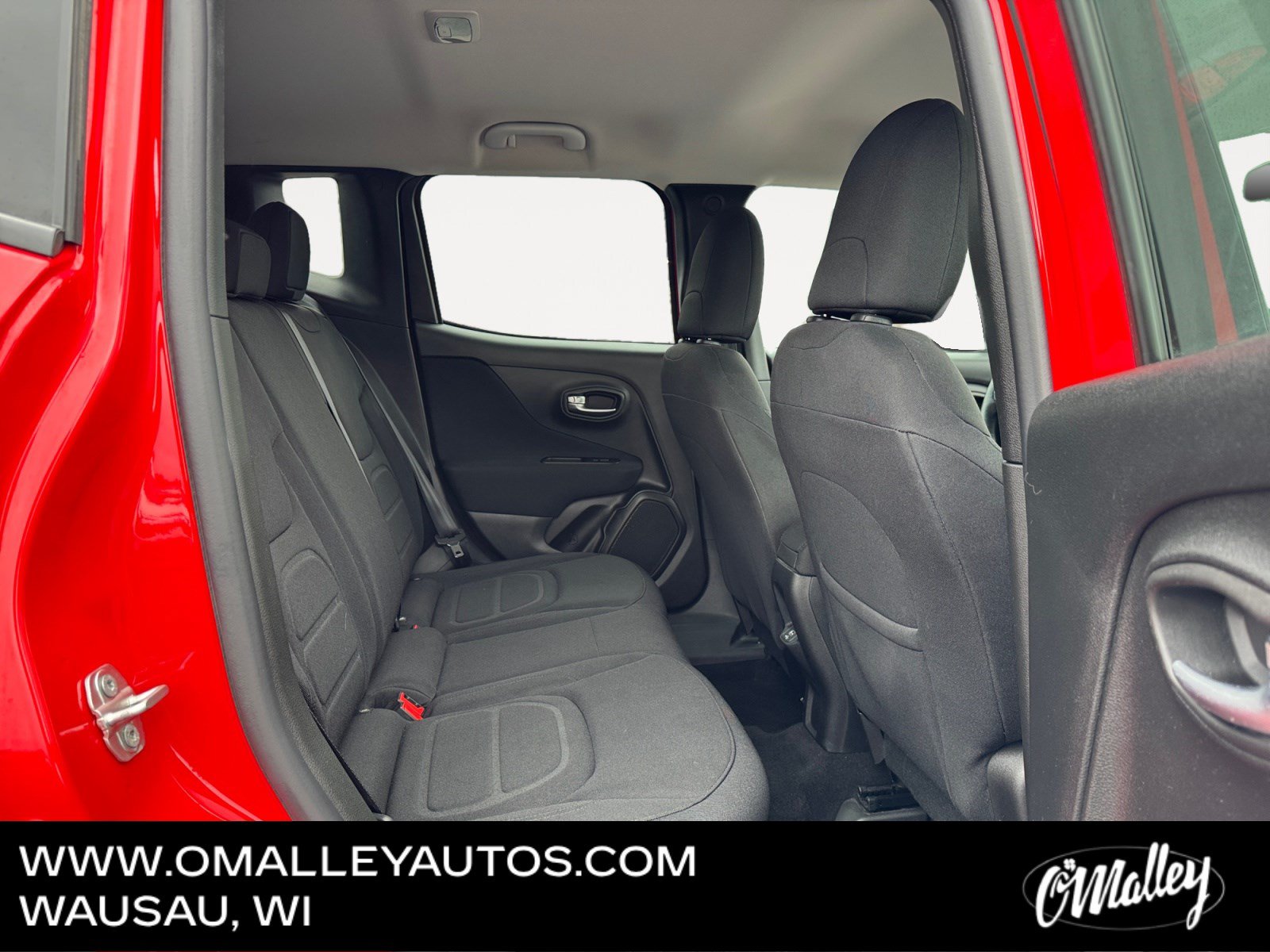 Used 2020 Jeep Renegade Latitude w/ Cold Weather Group AWD/4WD image 13
