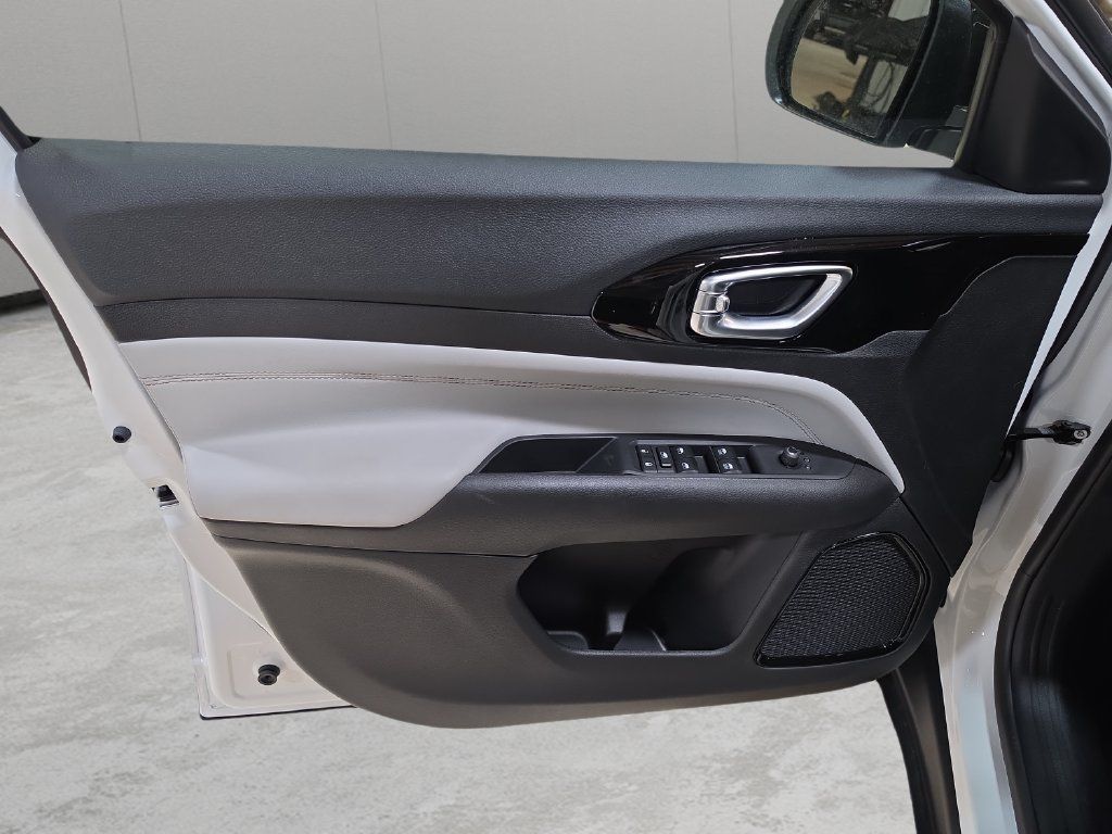 New 2026 Jeep Compass Limited AWD/4WD image 12