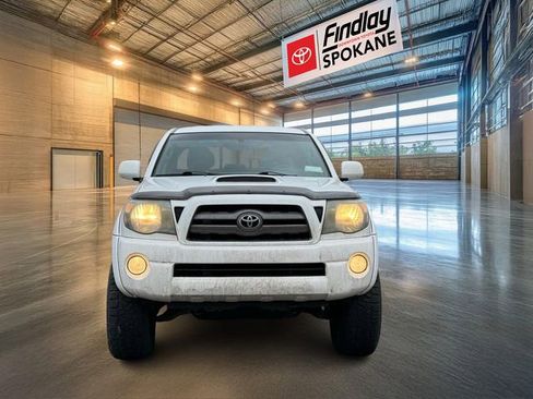 Used 2010 Toyota Tacoma 4x4 Double Cab image 2