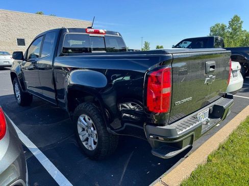 Used 2018 Chevrolet Colorado LT w/ LT Convenience Package RWD image 3