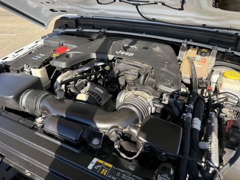 Used 2020 Jeep Wrangler Unlimited Sport S image 32