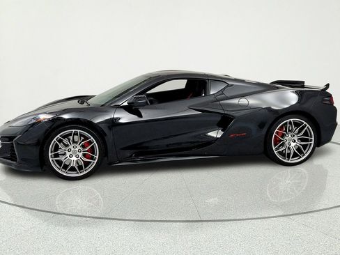 Used 2024 Chevrolet Corvette Z06 w/ Battery Protection Package RWD image 2