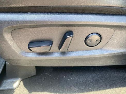 Used 2025 Nissan Pathfinder Rock Creek AWD/4WD image 15