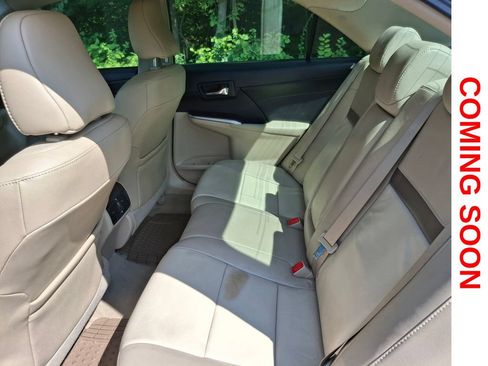 Used 2014 Toyota Camry XLE w/ Leather Package FWD image 10