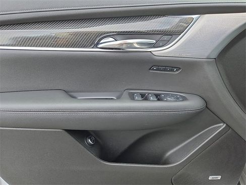 Used 2020 Cadillac XT6 Sport image 12