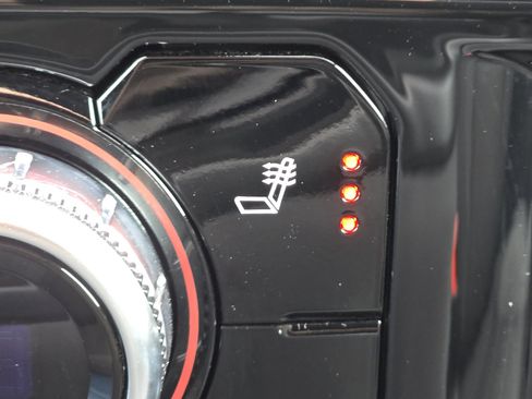 Used 2024 GMC Sierra 1500 Elevation image 8