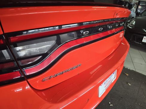 Used 2017 Dodge Charger R/T w/ Plus Group image 30