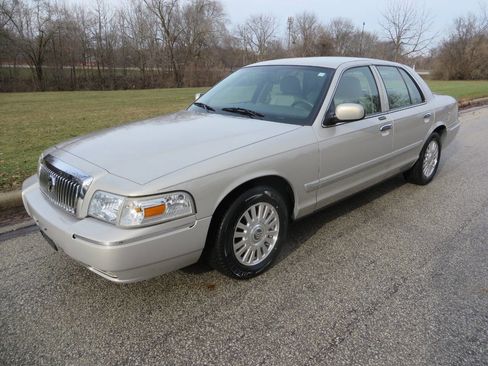 Used 2006 Mercury Grand Marquis LS image 1
