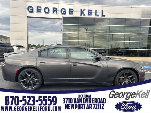 Used 2020 Dodge Charger SXT w/ Blacktop Package image 1